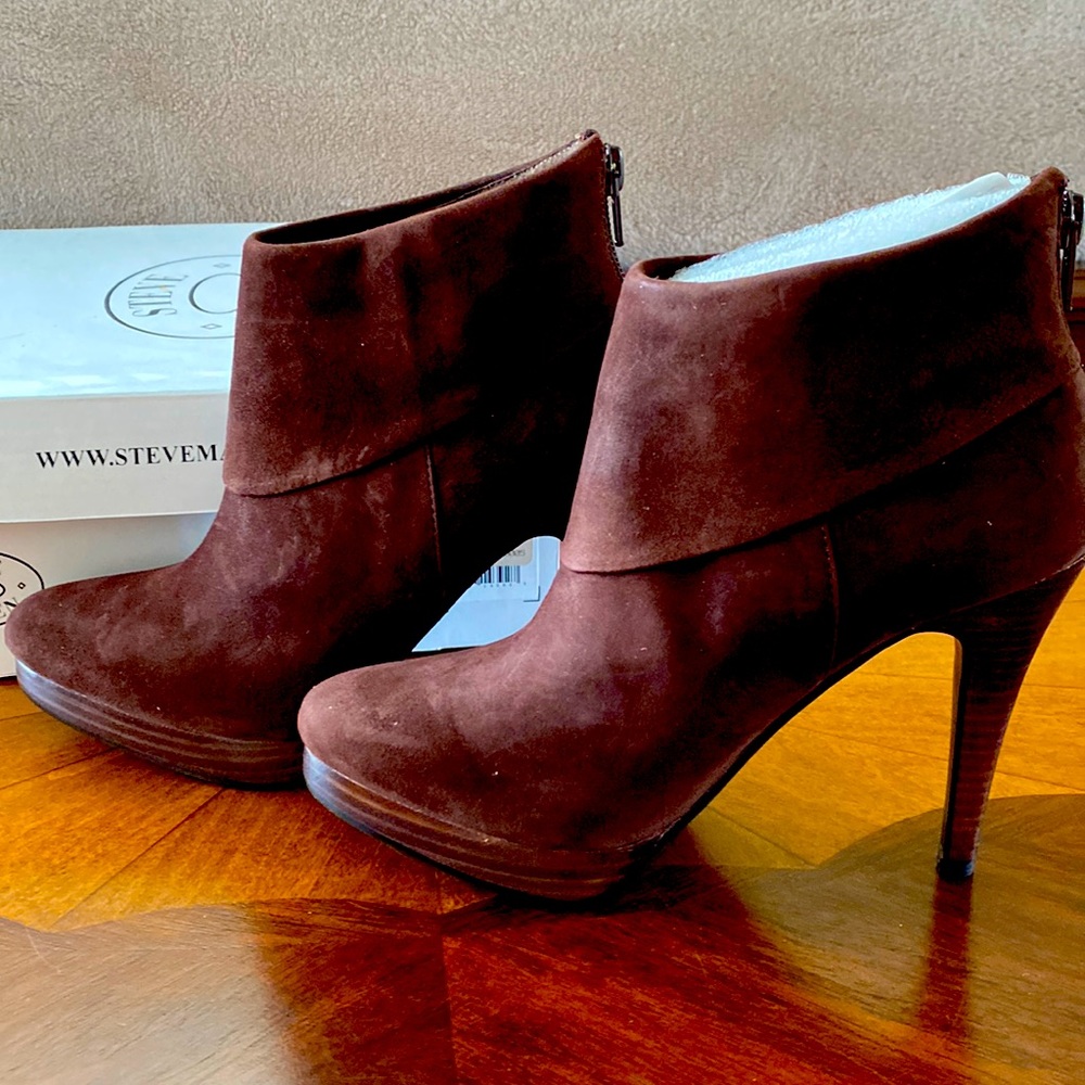 Steve Madden “Trisha”4” heel Bootie BOOTS. New and never worn. Size 5.5